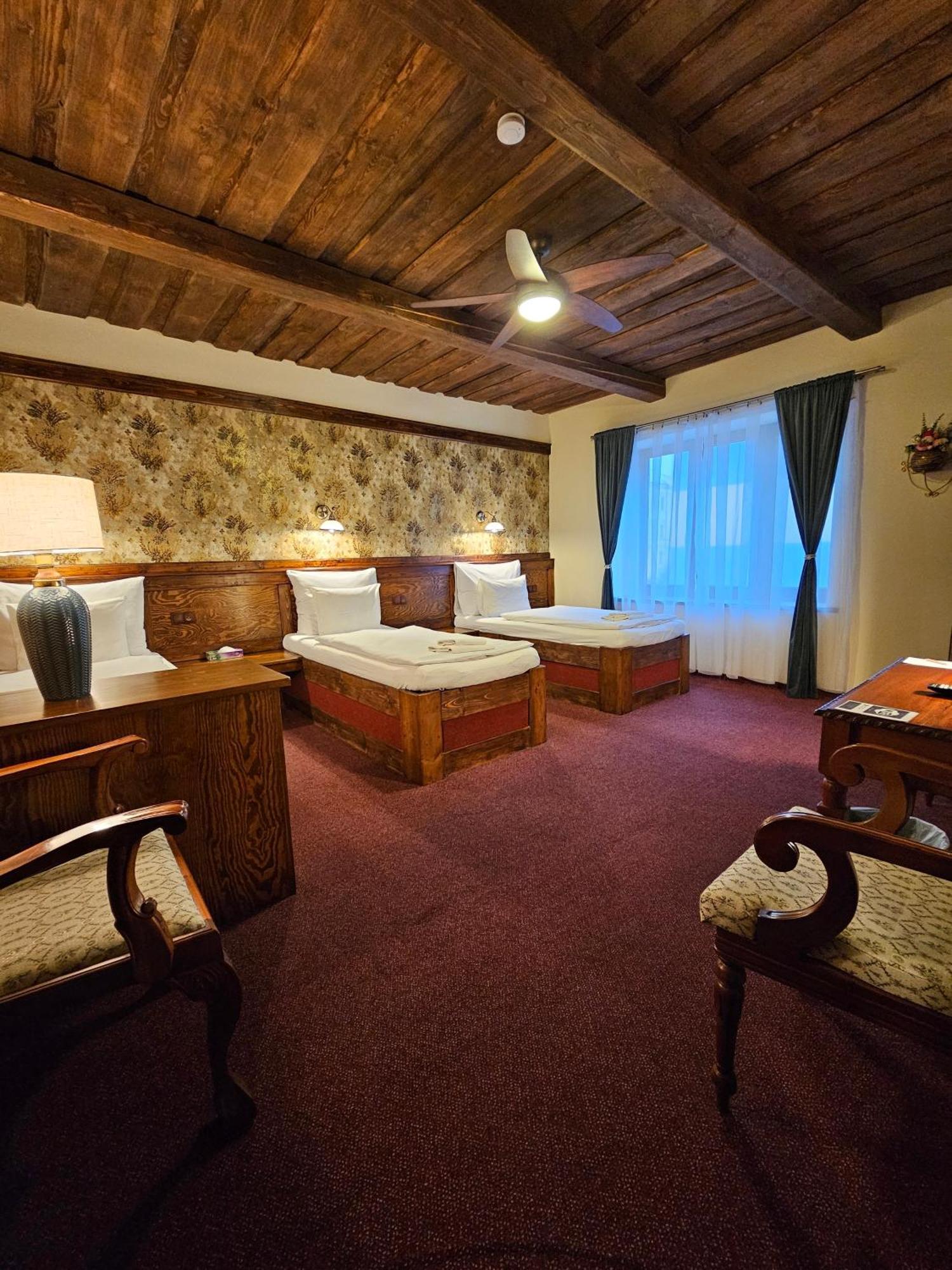 Hotel Galerie Roudnice nad Labem Extérieur photo